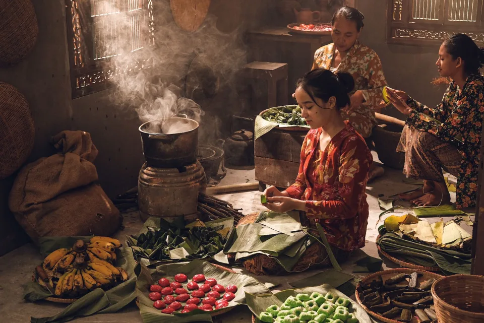 Bàn ăn tại Cao Thị Huệ